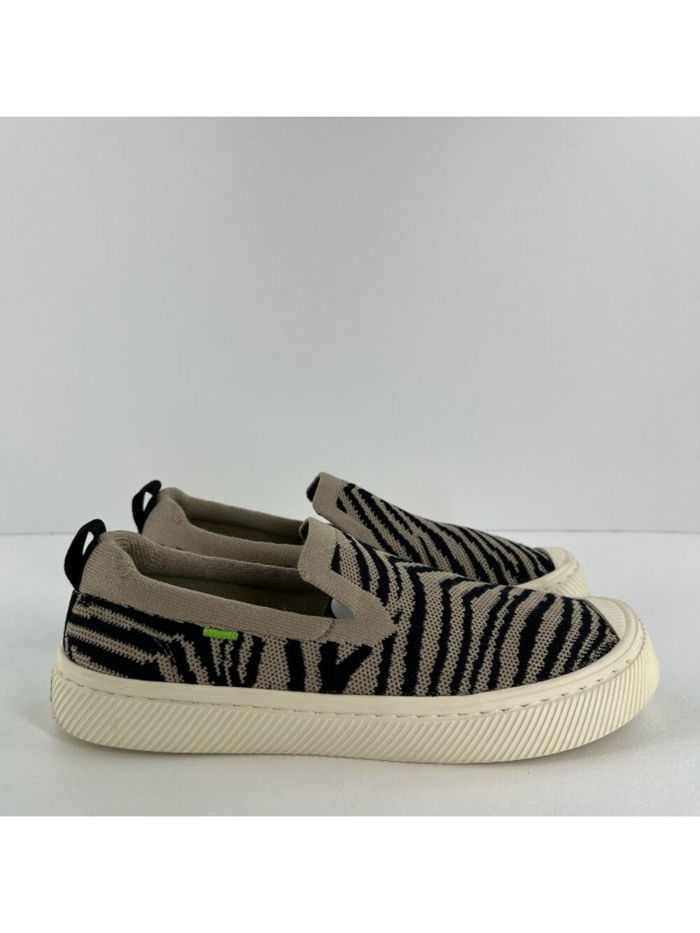 Cariuma IBI Slip On Zebra Print Knit Sneakers Womens US 9 Breathable Taupe Black